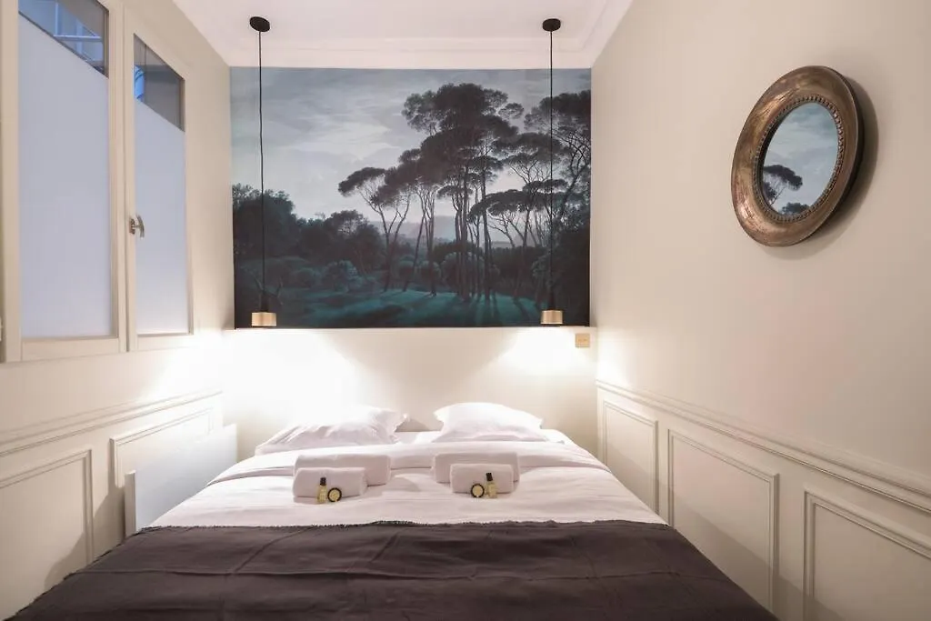 Modern And Cosy Flat In The Heart Of Notre Dame Apartment Paris France